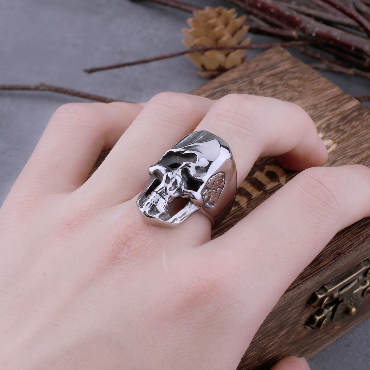 316L Stainless Steel Neo-Gothic Twist Skull Ring for Men Fashion Rock Polished Accessories Hip Hip Biker Jewelry As A Gift