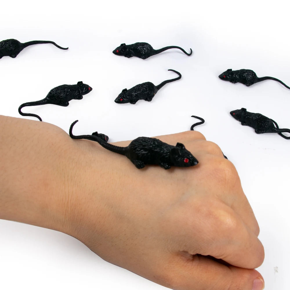 Realistic Plastic Fake Bug Trick Toys Insects Halloween Prank Toy Cockroaches Spiders Worms Kids April Fool's Day Prank Gifts