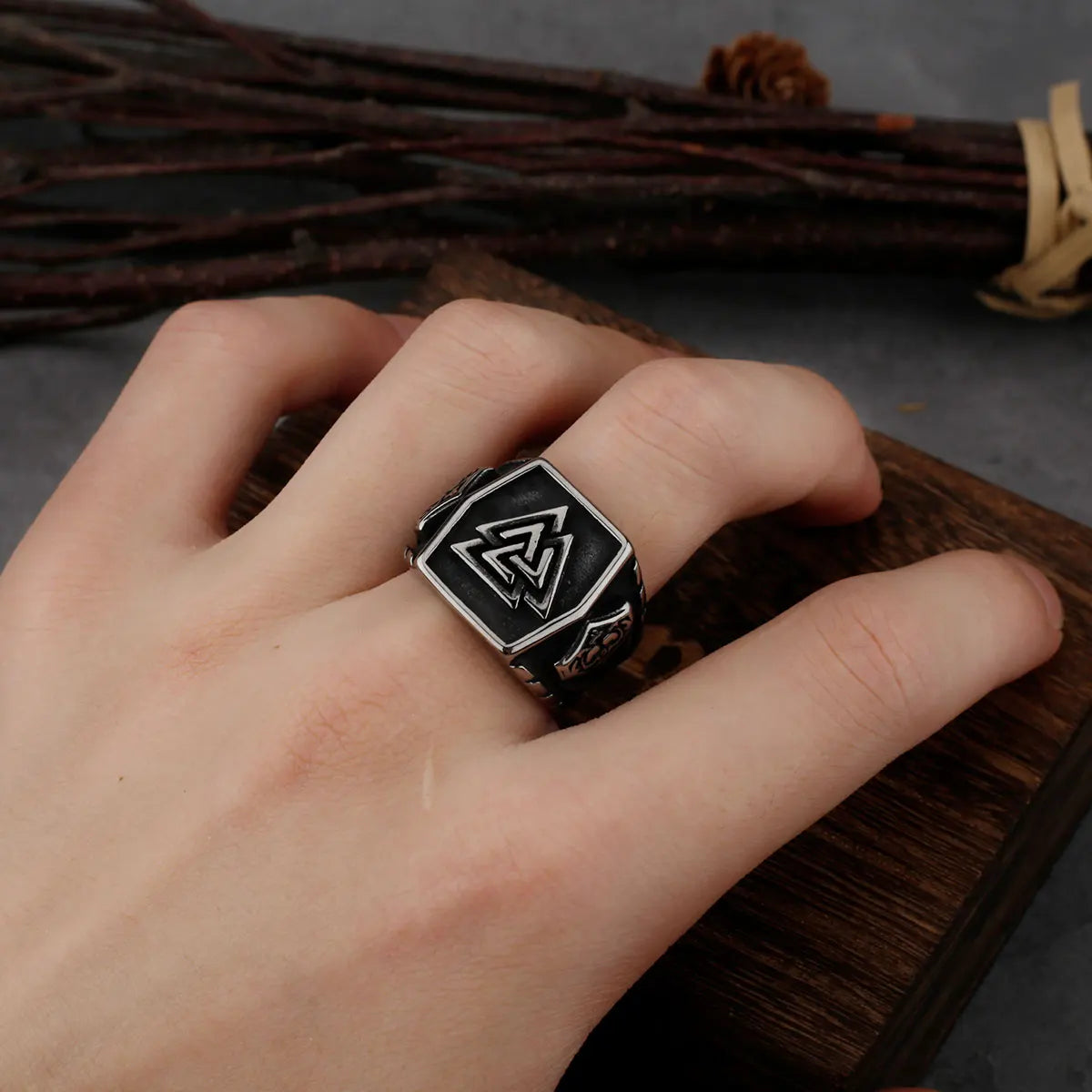 316L Stainless Steel Odin Rune Ring Navia Scandi Men's Amulet Rune Ring Gothic Classic Punk Retro Trend Party Jewelry Gift Box