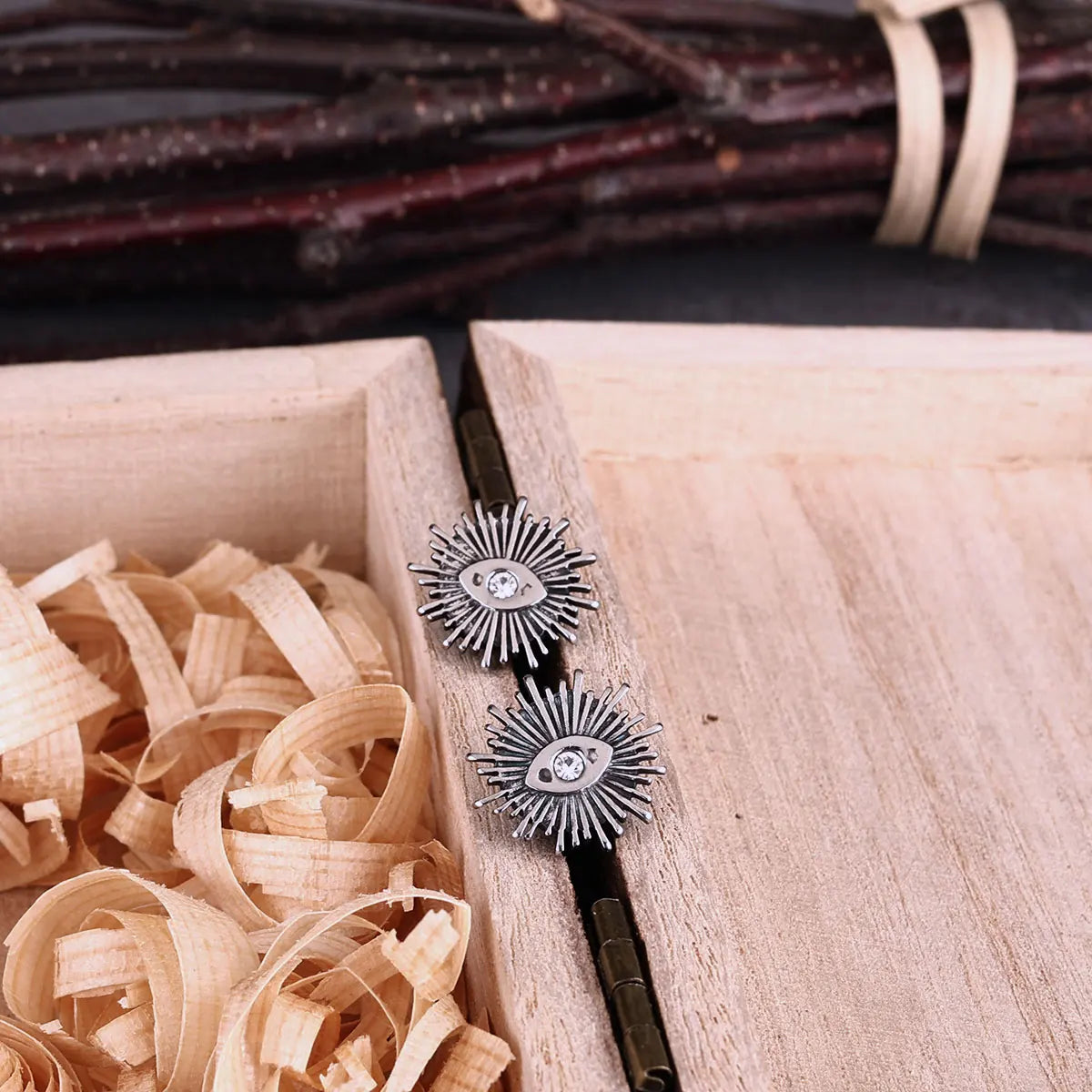 Fashion Sun Eyes Personalized Earrings for Men and Women Stainless Steel Hip Hop Street Earrings Punk Everyday Jewelry Gift