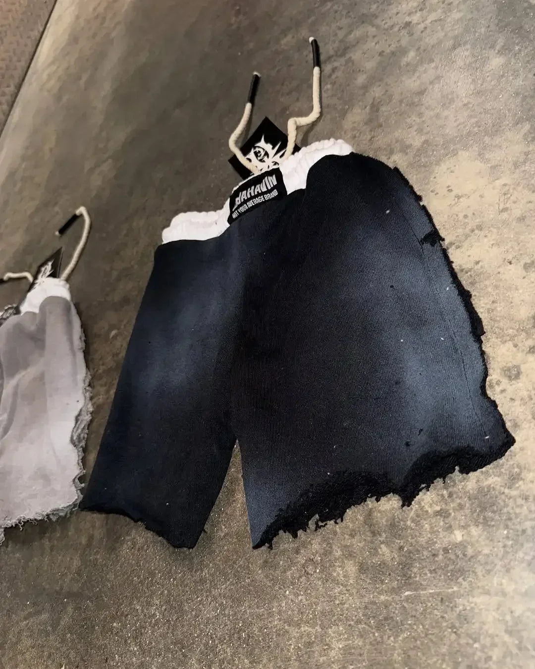 Harajuku's New Trendy Clothing High Street Fashion Shorts Y2K Punk Style Embroidery Casual Shorts Hip Hop Oversize Sports Shorts