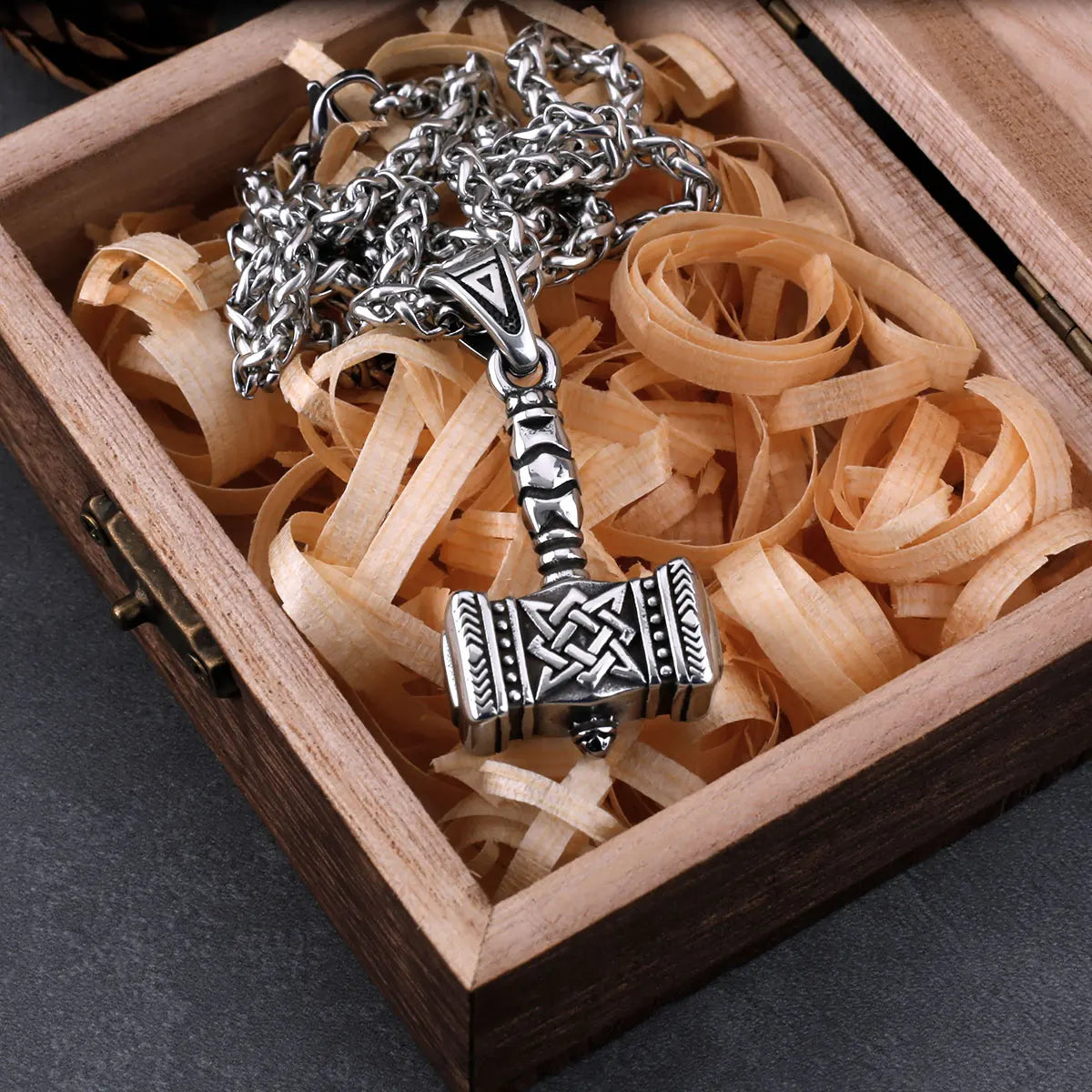 Thor's Hammer Nordic Mythology Men's Pendant Necklace Stainless Steel Trend Street Fashion Charm Jewelry Necklace